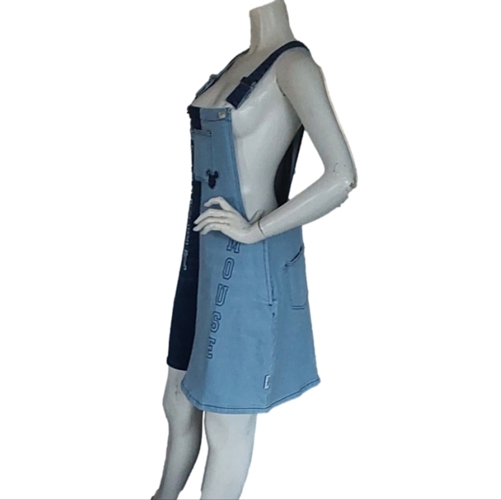 DISNEY HER UNIVERSE MICKEY MOUSE‎ ALLOVER DENIM SKIRT SIZE MEDIUM